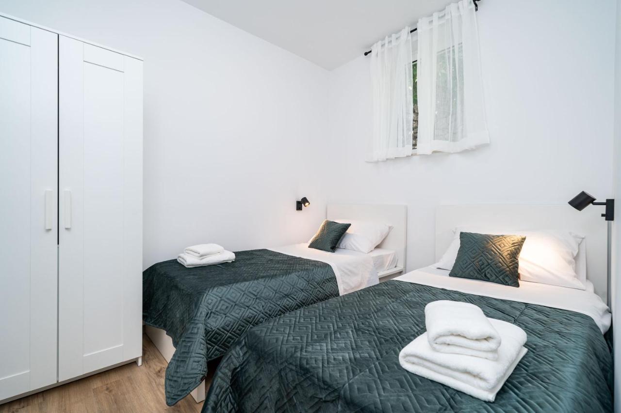 Apartments Nina & Paula - Apartment Nina Štikovica 외부 사진